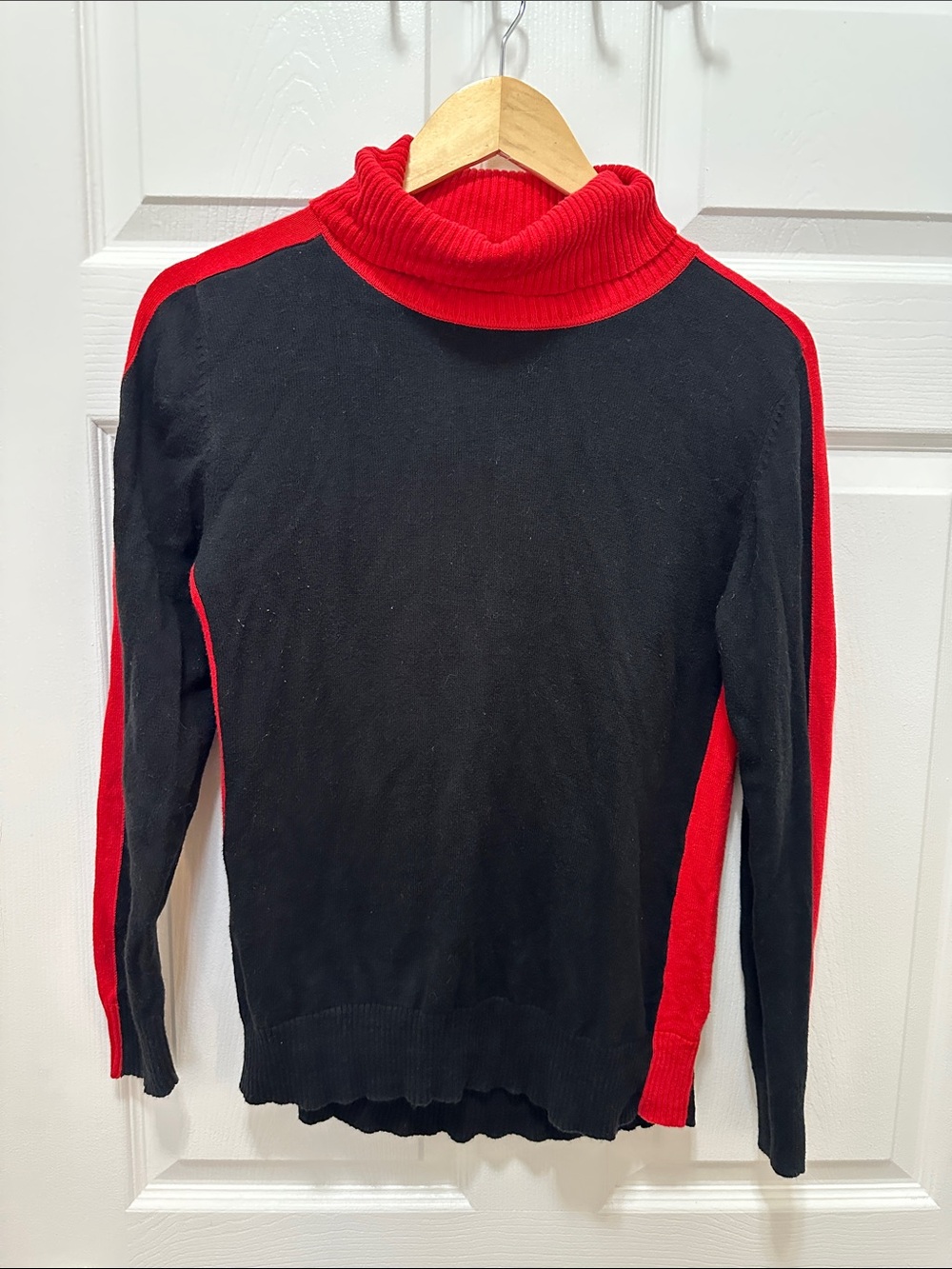 Women’s Black & Red Turtleneck Sweater - Classic Colorblock Style